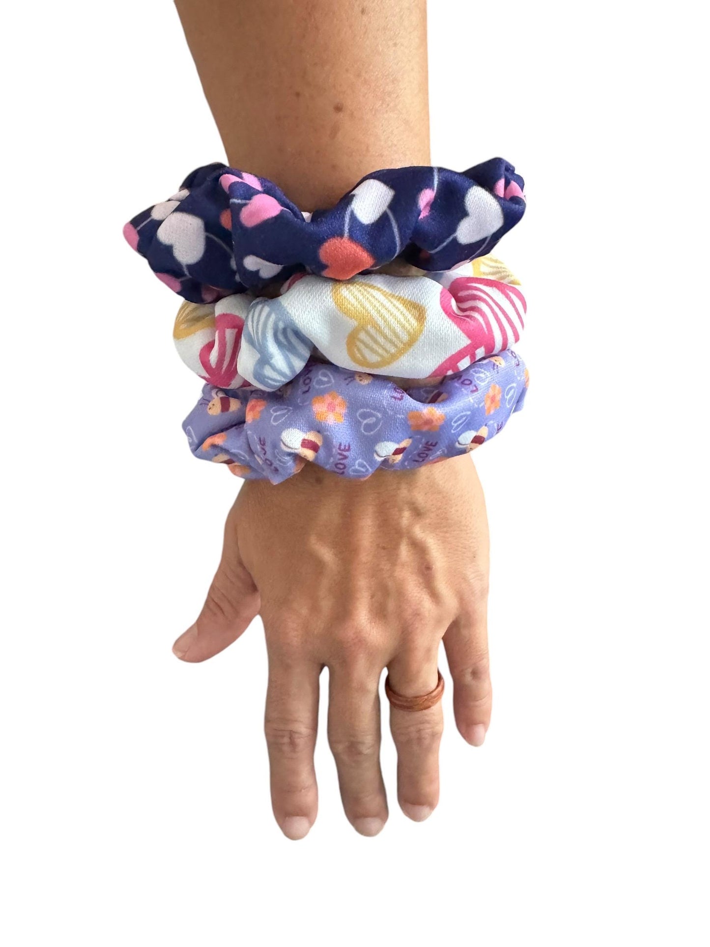 Bumble Bee and Hearts Valentine’s Day scrunchies (set of 3); Valentine’s Day gift for girls; Cute scrunchies for girls