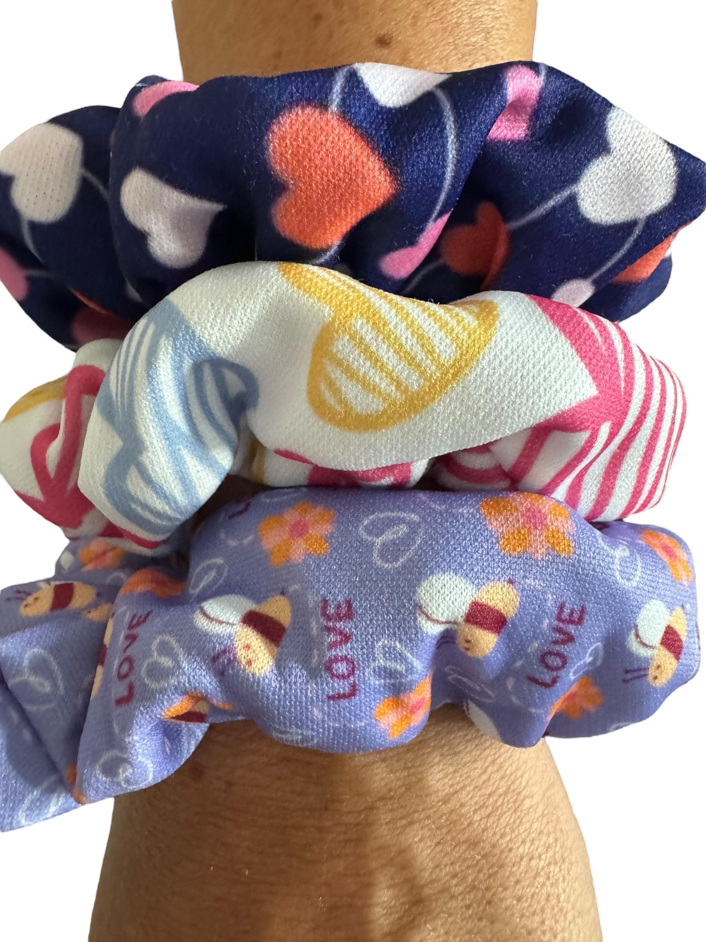 Bumble Bee and Hearts Valentine’s Day scrunchies (set of 3); Valentine’s Day gift for girls; Cute scrunchies for girls